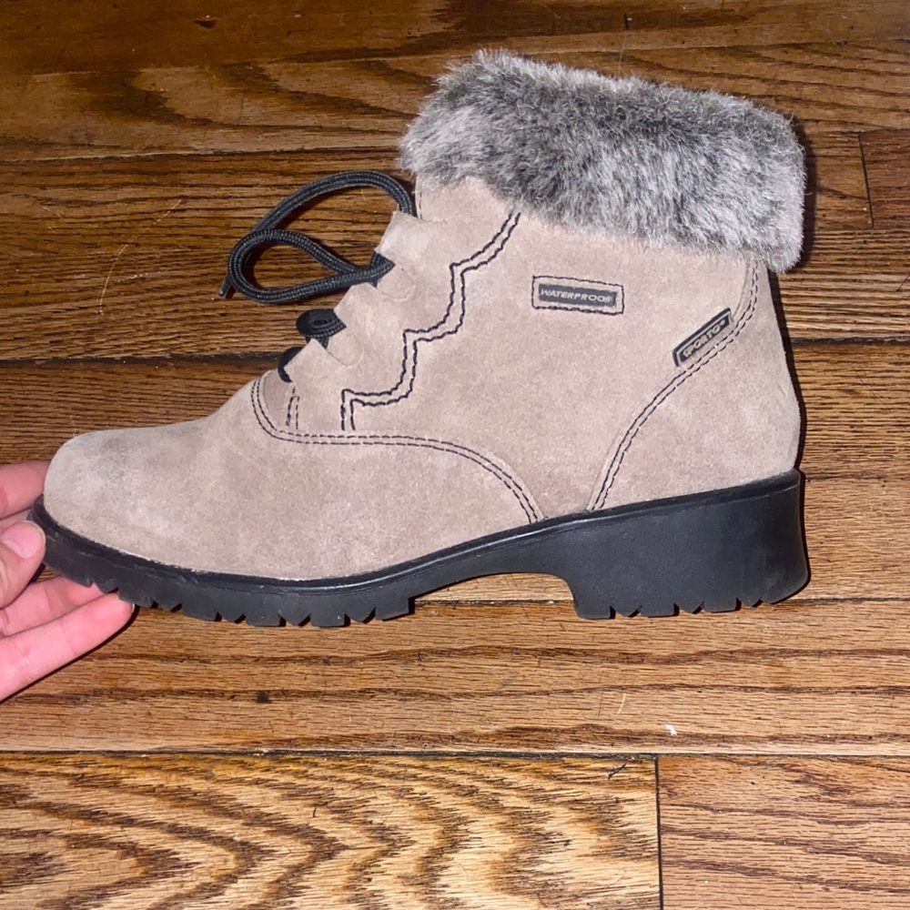 Sporto Beige Winter Boots with Faux Fur